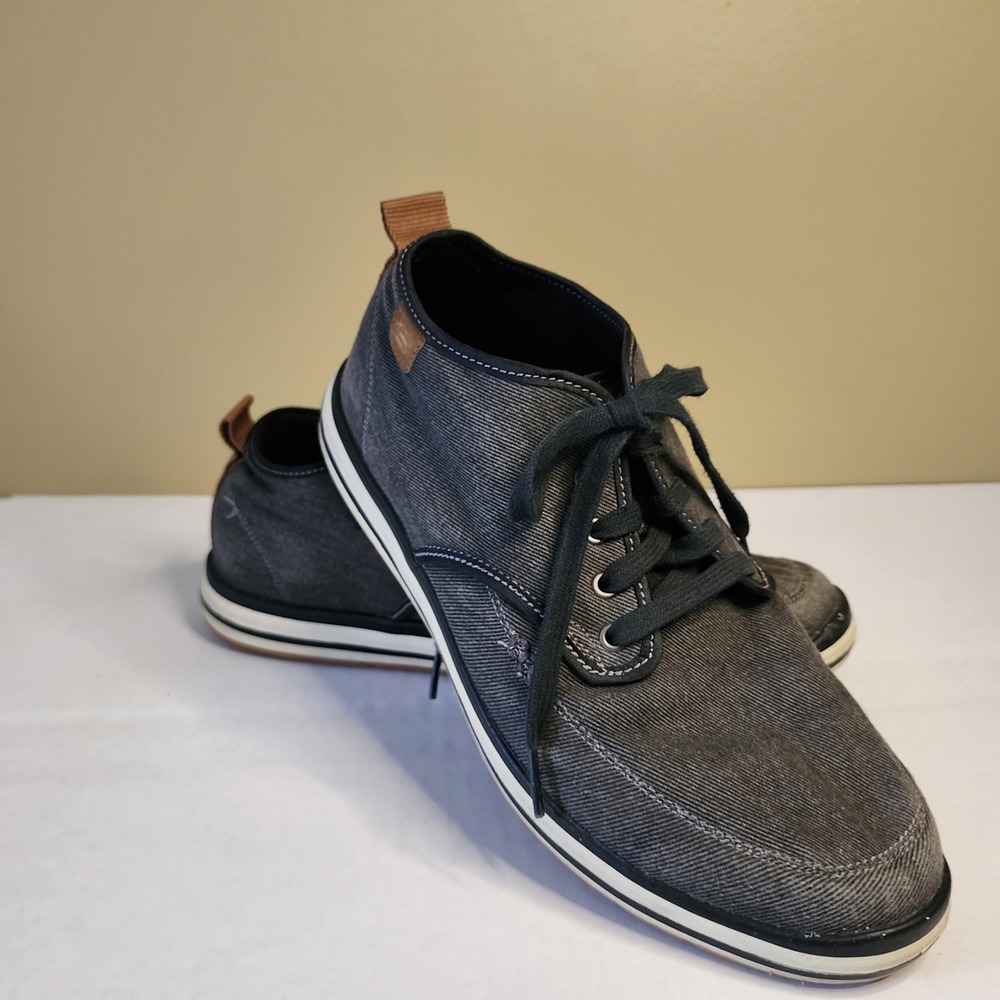 Skechers Classic Fit Size 10 Gray Canvas Air Cooled Memory Foam Shoes